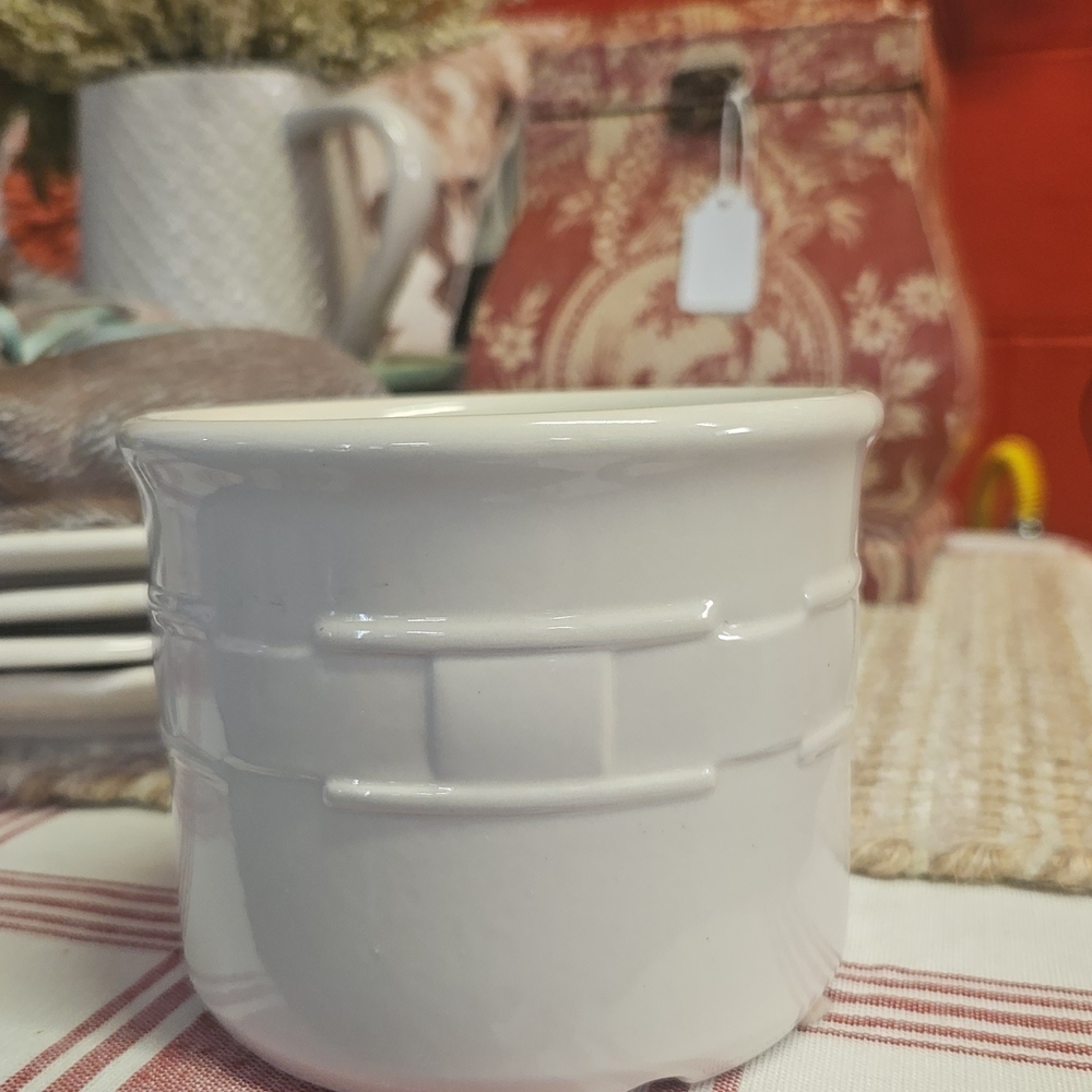 Longaberger Cream Ceramic Crock with Embossed Logo-1 Pint Salt Crock